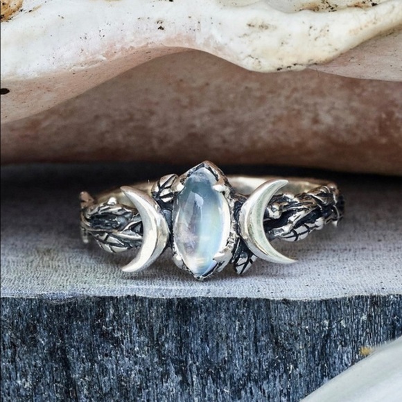 🆕 S925 Sterling Silver Wiccan Pagan Moonstone Triple Goddess Moon Ring - Picture 16 of 17